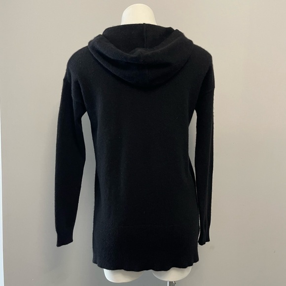 C by Bloomingdales Cashmere Hoodie Sweater Black XS High Low Side Slits Pullover - Picture 6 of 12